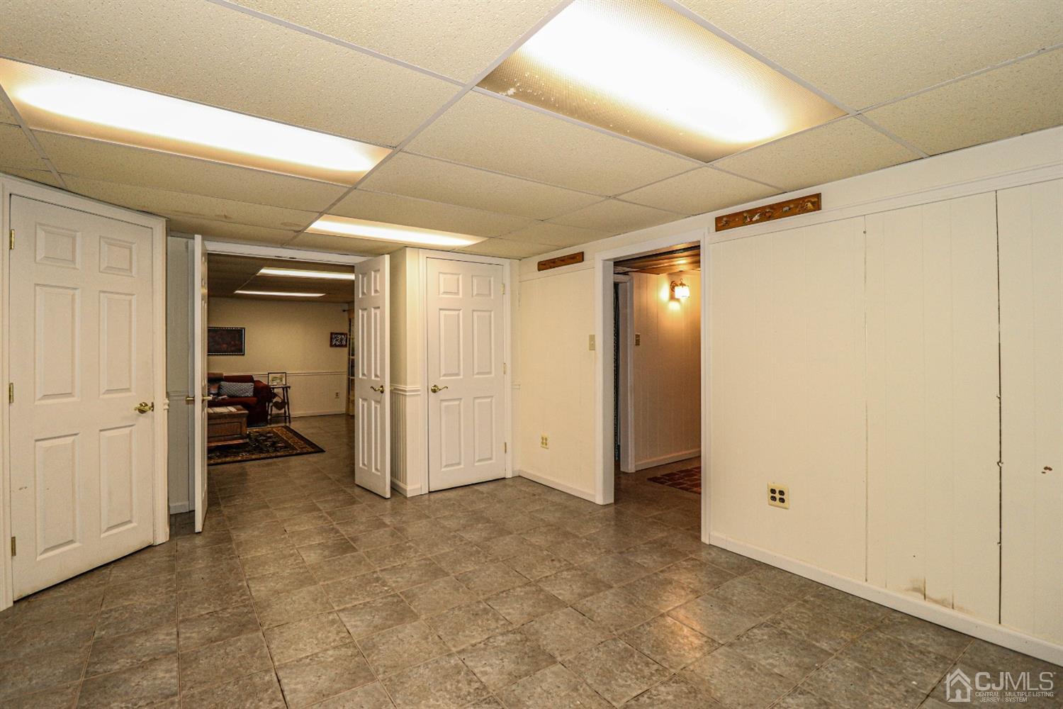 76 Conduit Way Colonia, NJ 07067 - Photo 23 of 30 Gallery Image 23