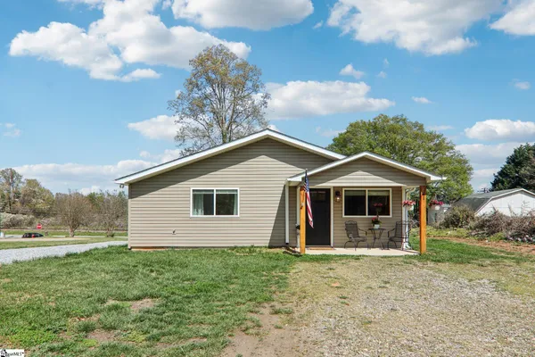 $250,000 | 111 South 600, Landrum, SC 29356