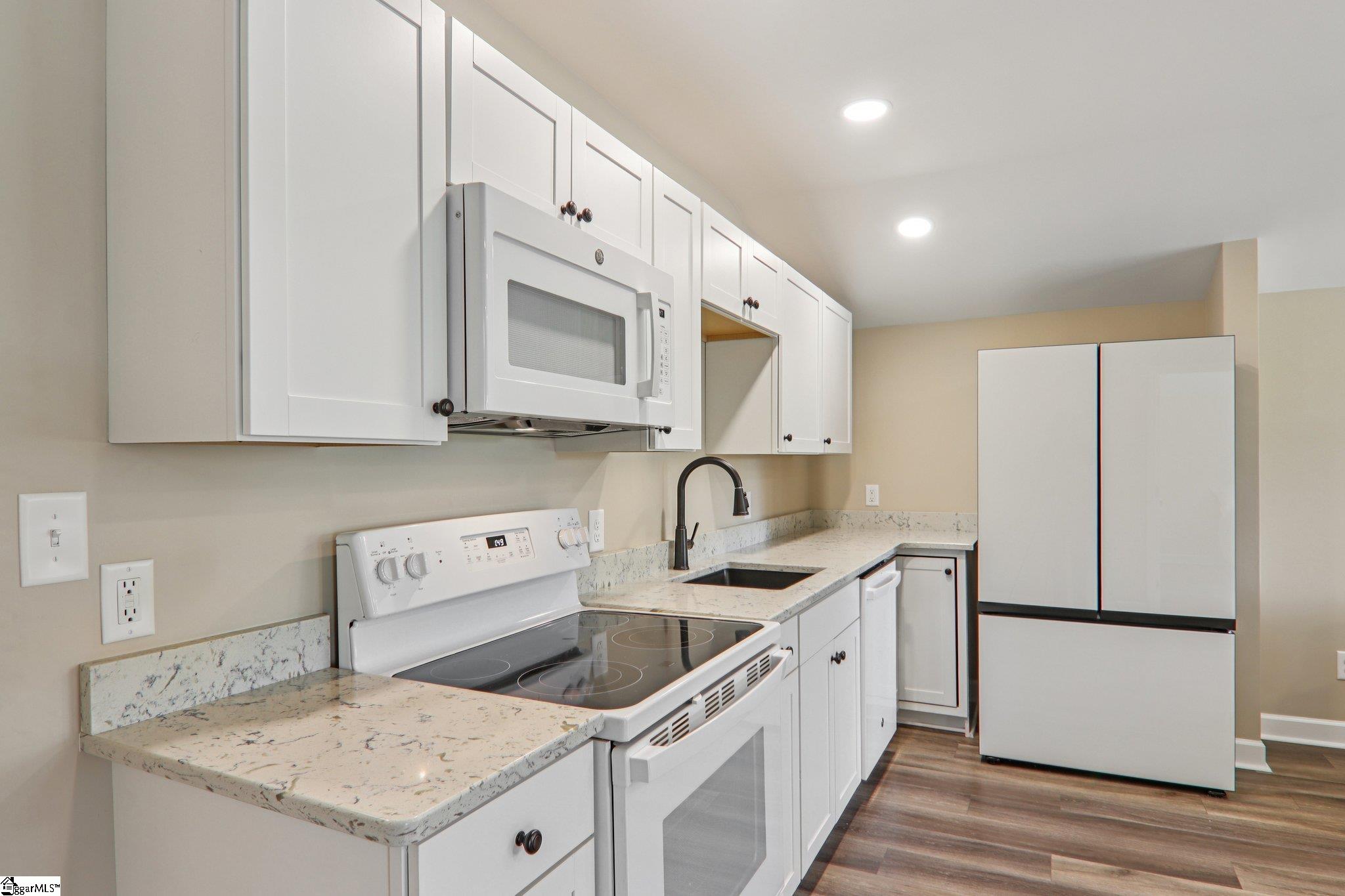 111 South 600 Landrum, SC 29356 - Photo 6 of 23