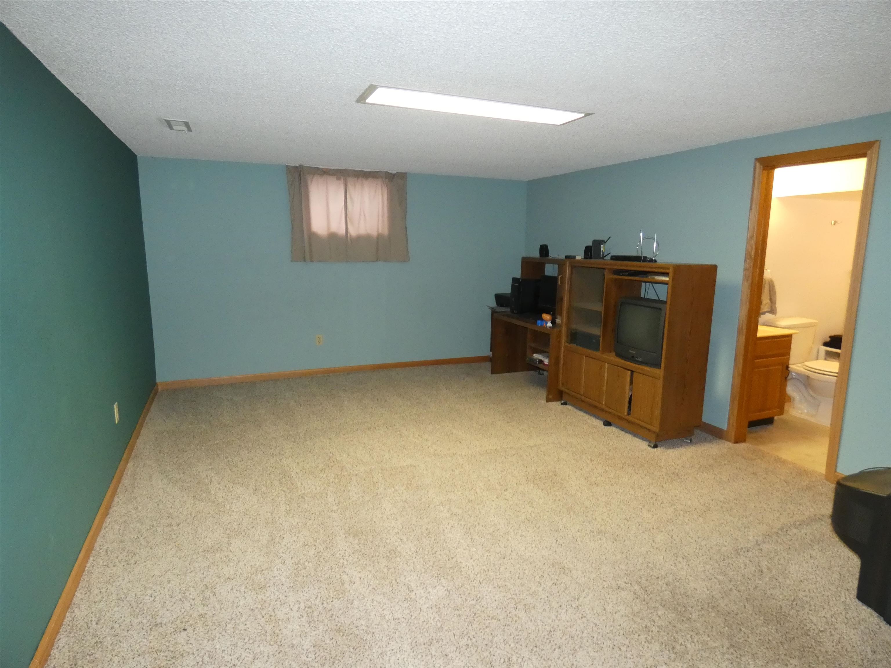 104 West 5th Street Cheney, WA 99004 - Photo 27 of 40