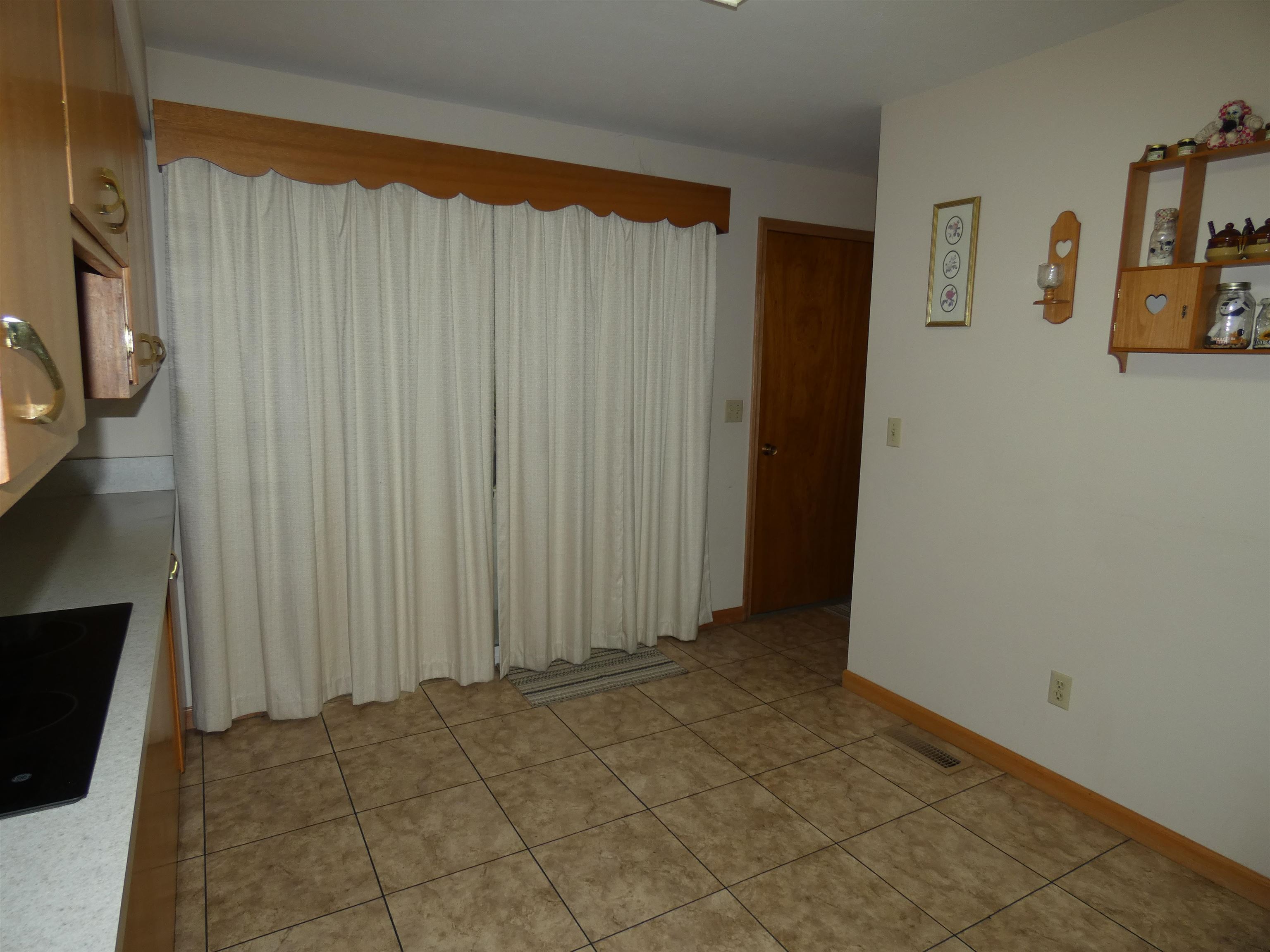 104 West 5th Street Cheney, WA 99004 - Photo 8 of 40