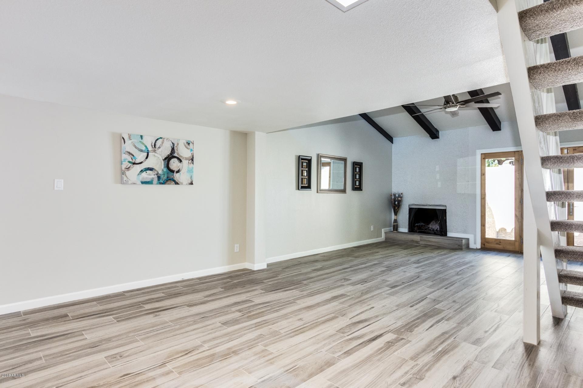 2 East Loma Lane Phoenix, AZ 85020 - Photo 5 of 39 0005-Loma (6)