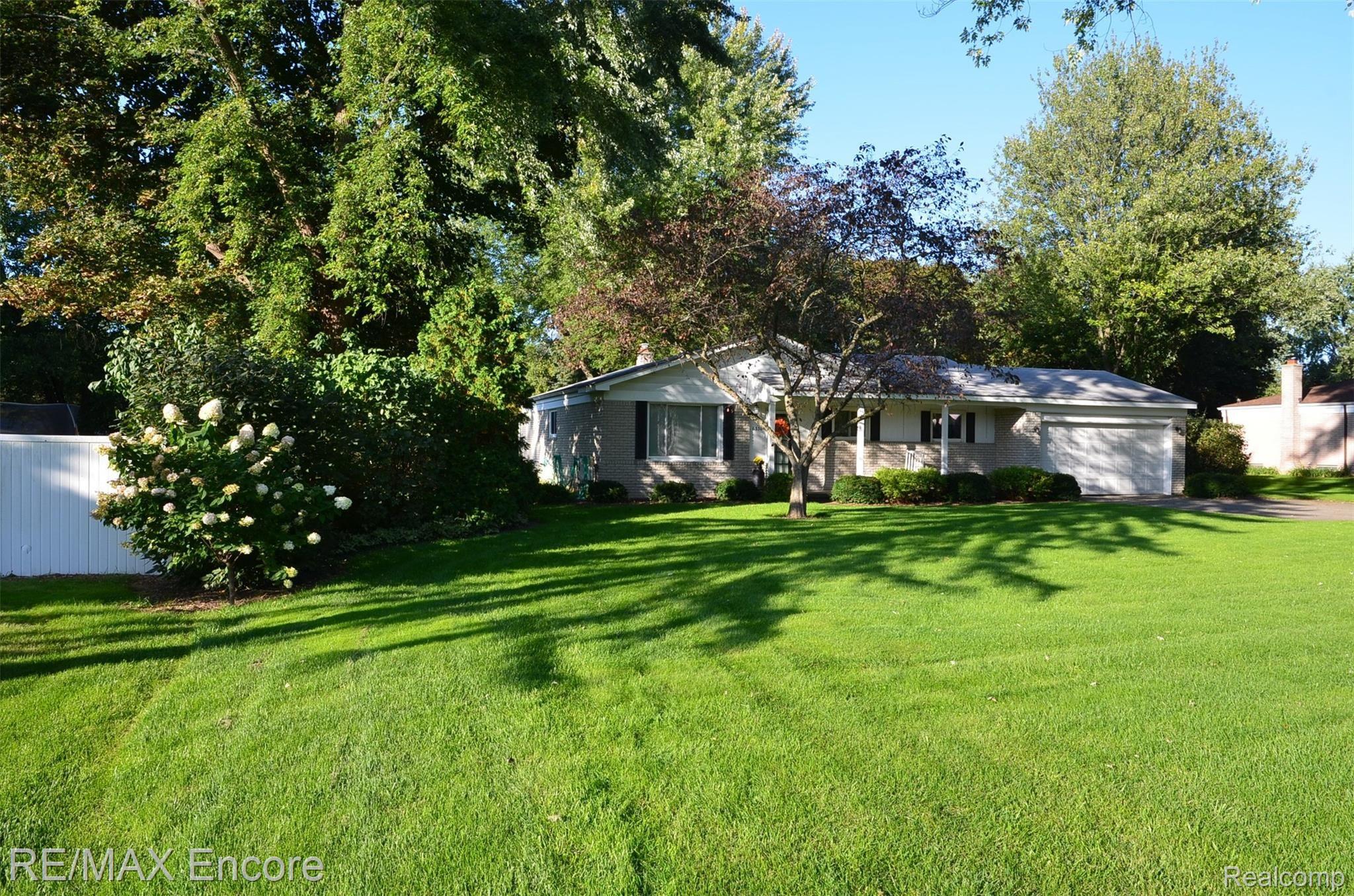 6330 Waldon Road Clarkston, MI 48346 - Photo 4 of 56 DSC_0035.JPG