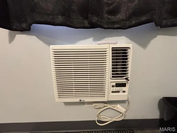 $119,000 | 210 3rd Street, Hunnewell, MO 63443