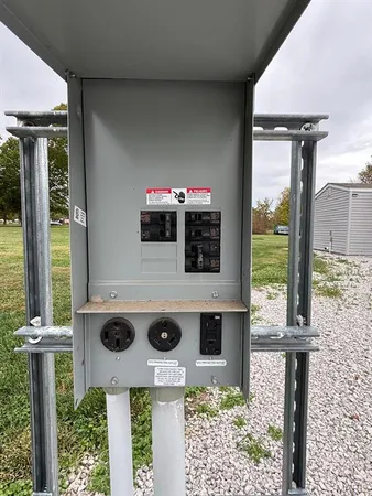 $119,000 | 210 3rd Street, Hunnewell, MO 63443