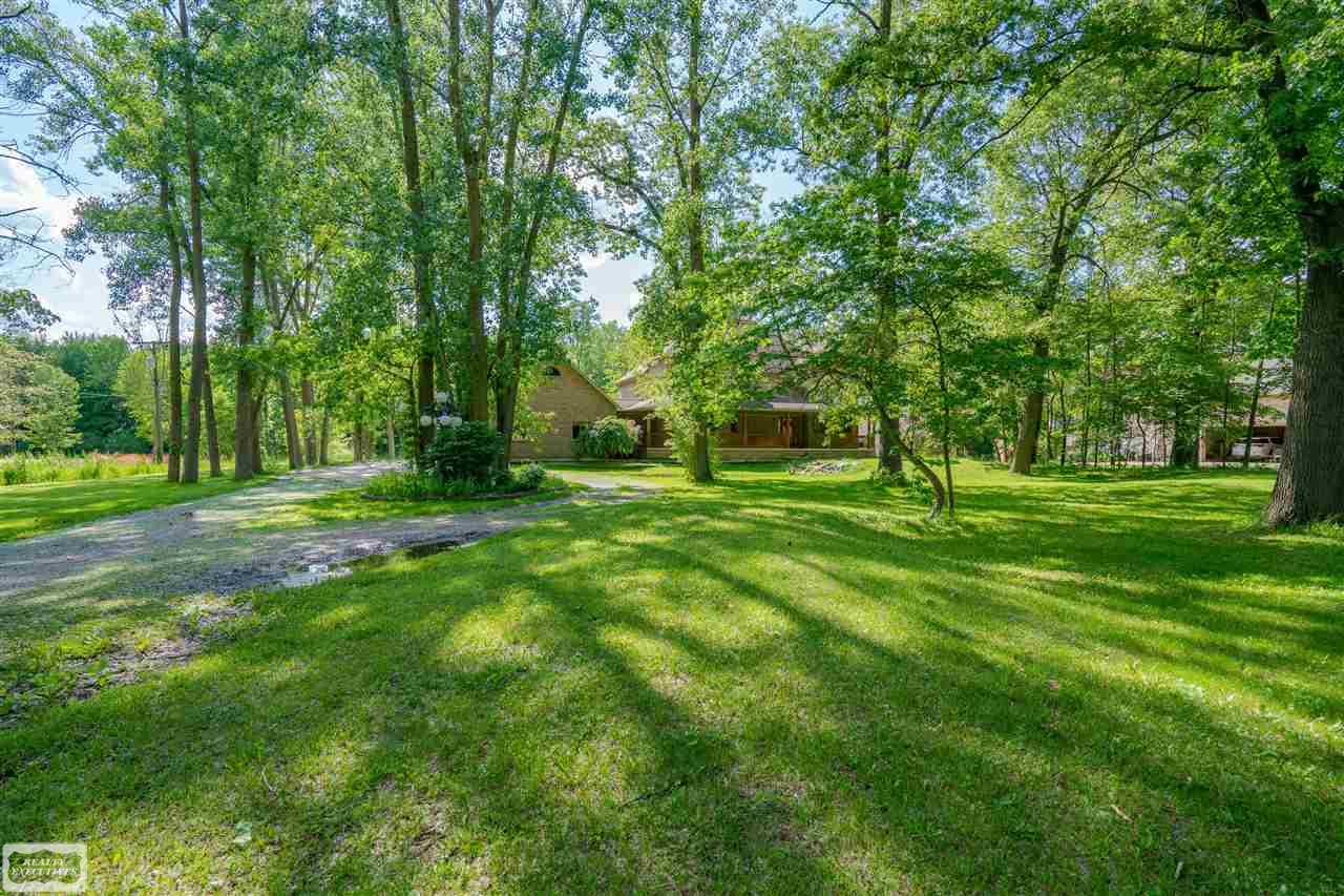 53885 Foss Road Macomb, MI 48042 - Photo 4 of 44 31394071-3.JPG