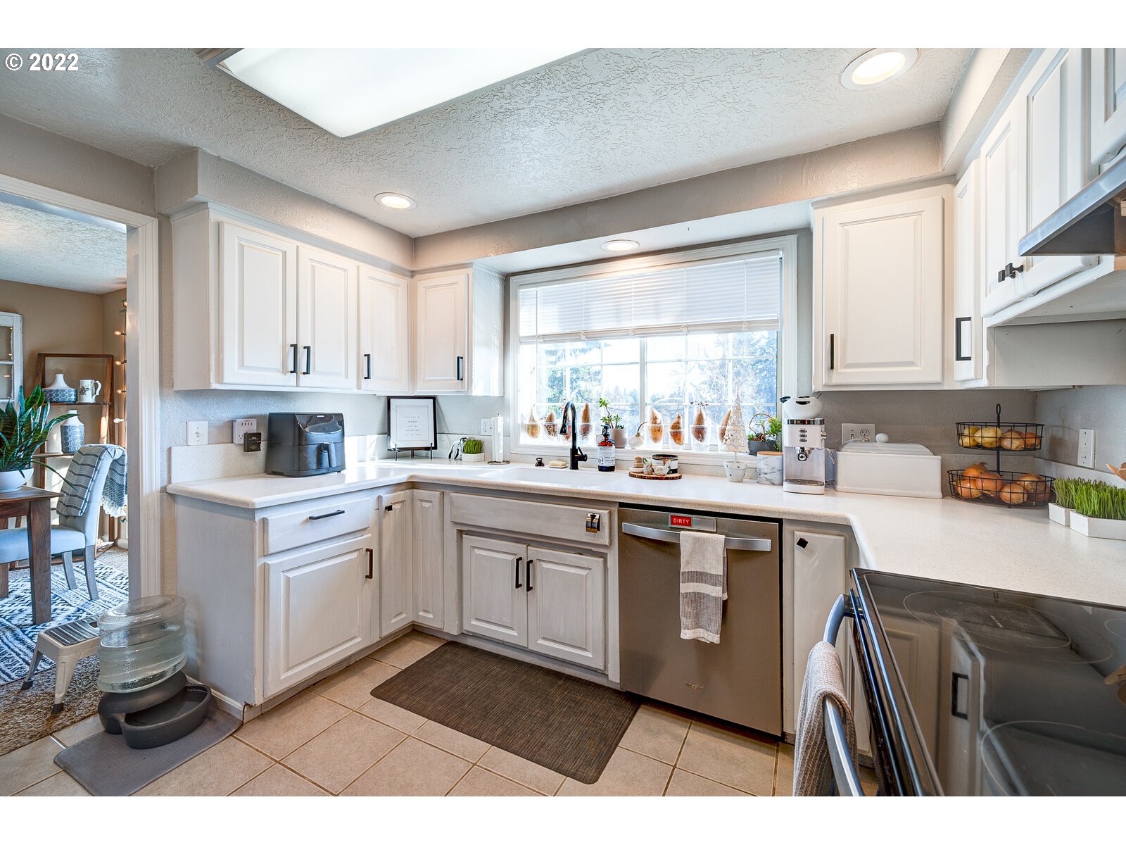 5207 Jones Road Southeast Salem, OR 97306 - Photo 15 of 30 Gallery Image 15