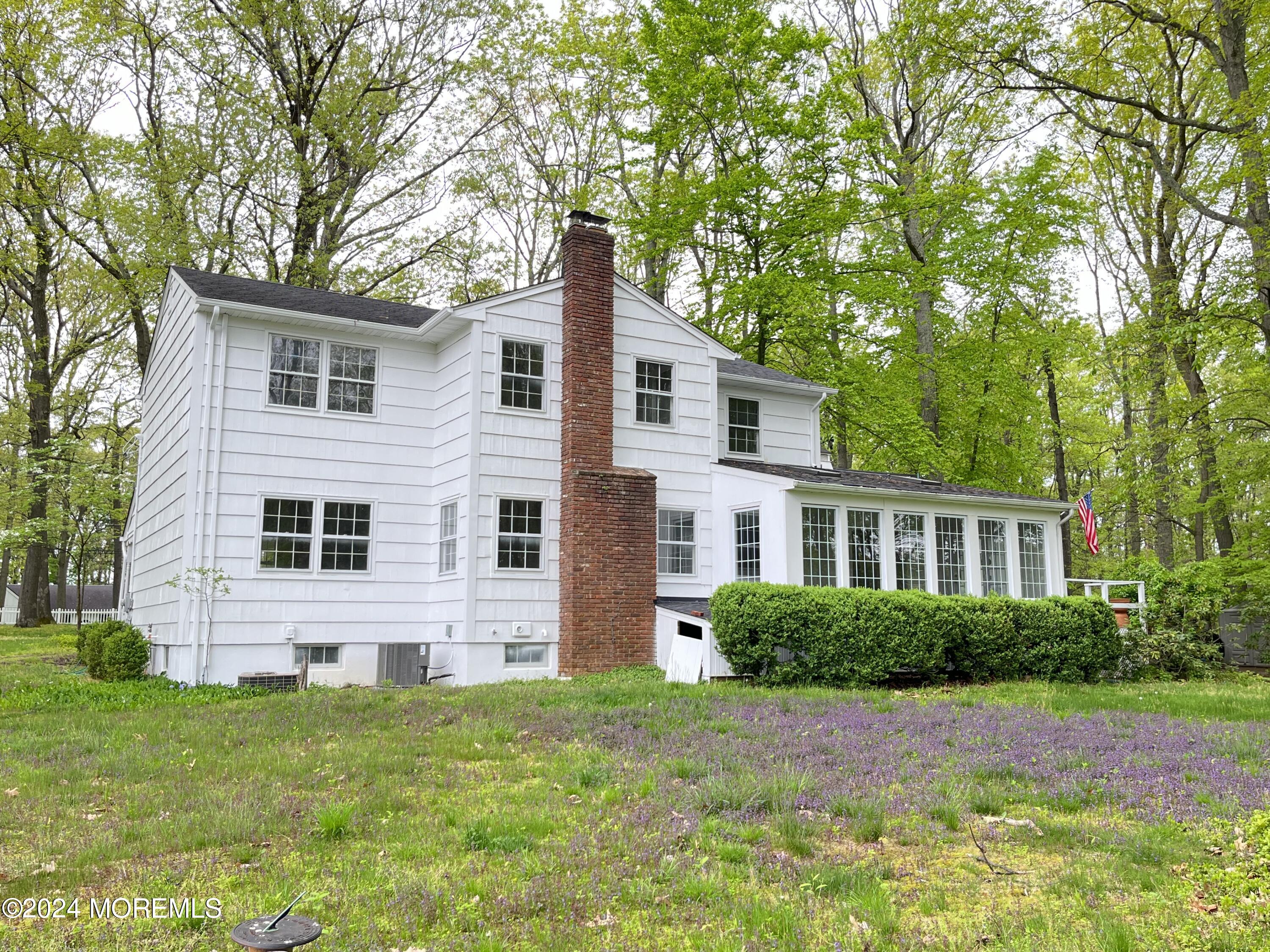 11 Burlington Trail Colts Neck, NJ 07722 - Photo 3 of 25 IMG_3817