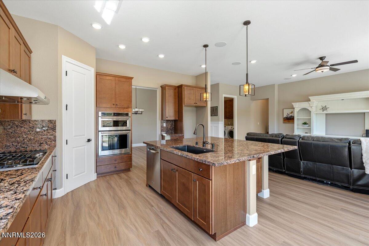 2006 Back Nine Trail Reno, NV 89523 - Photo 8 of 37 Kitchen