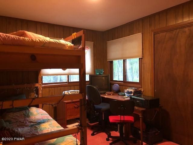 100 Surrey Drive Hawley, PA 18428 - Photo 27 of 31