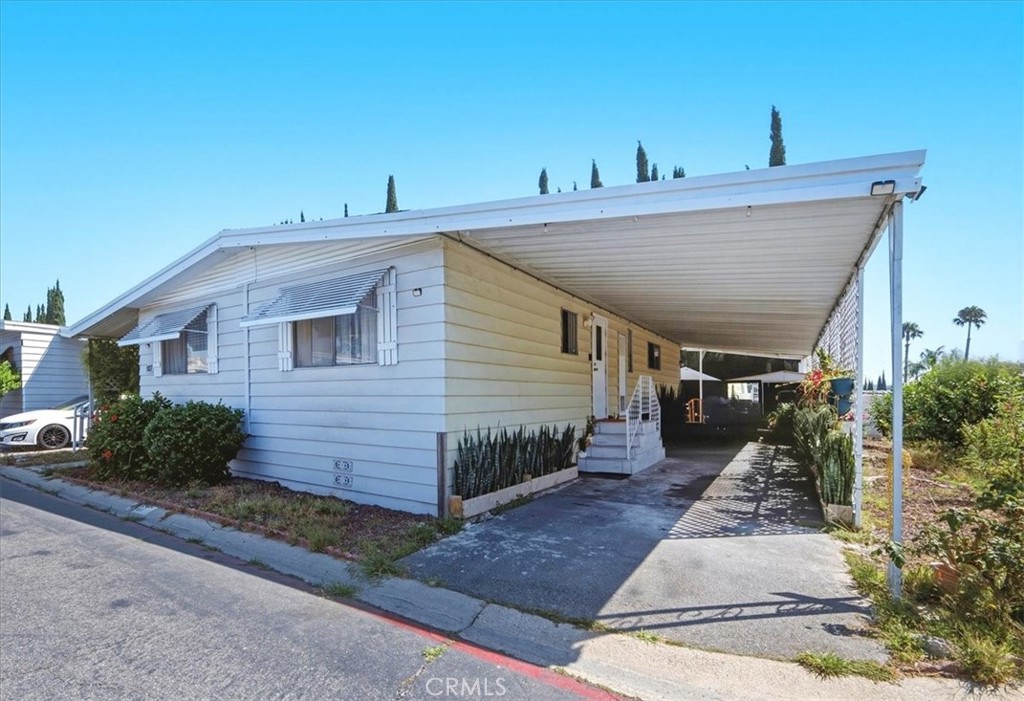 300 North Rampart Street, Unit 107 Orange, CA 92868 - Photo 4 of 27