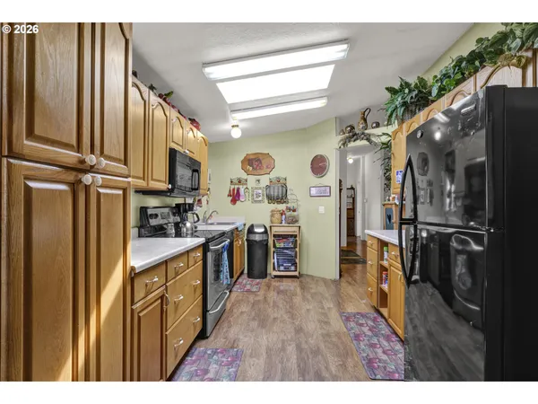 $240,000 | 538 Lochaven Avenue, Springfield, OR 97477