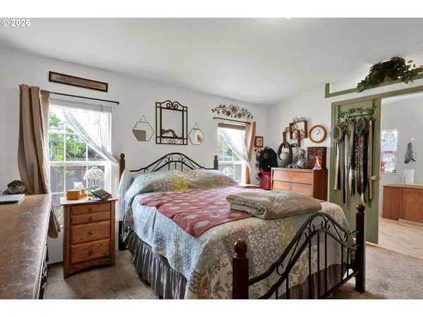 $240,000 | 538 Lochaven Avenue, Springfield, OR 97477