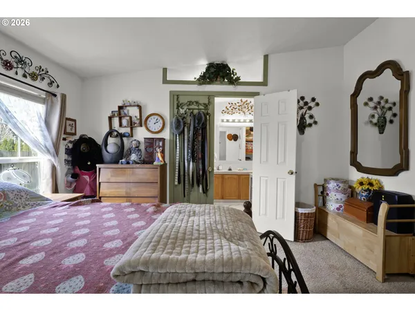 $240,000 | 538 Lochaven Avenue, Springfield, OR 97477