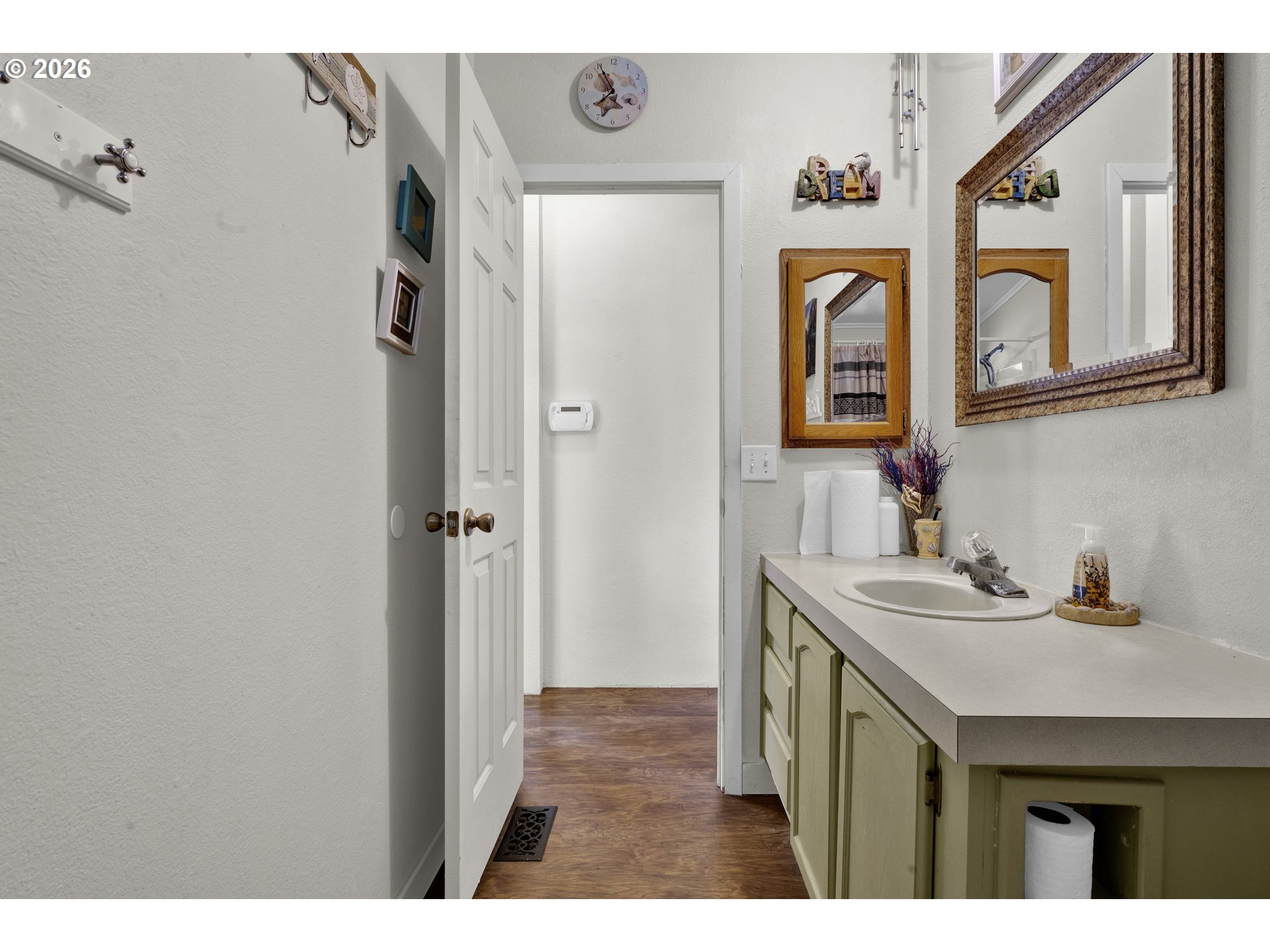 538 Lochaven Avenue Springfield, OR 97477 - Photo 25 of 41 Bathroom