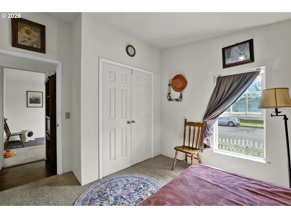 $240,000 | 538 Lochaven Avenue, Springfield, OR 97477