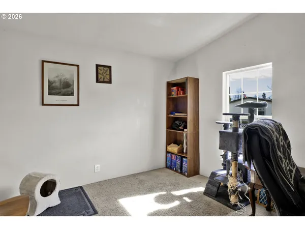 $240,000 | 538 Lochaven Avenue, Springfield, OR 97477