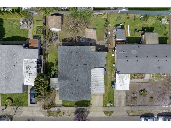 $240,000 | 538 Lochaven Avenue, Springfield, OR 97477