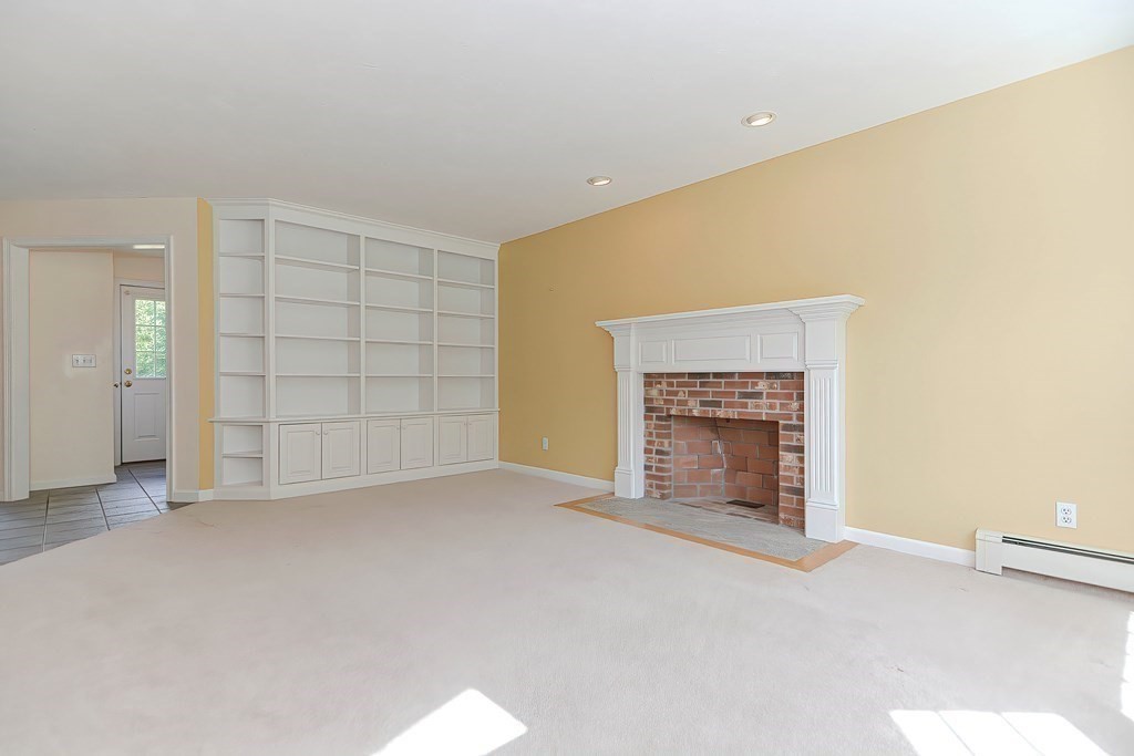 100 Barker Hill Road Townsend, MA 01469 - Photo 3 of 27 Gallery Image 3