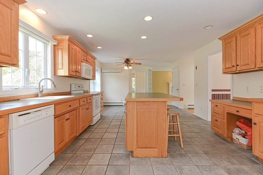 100 Barker Hill Road Townsend, MA 01469 - Photo 7 of 27 Gallery Image 7