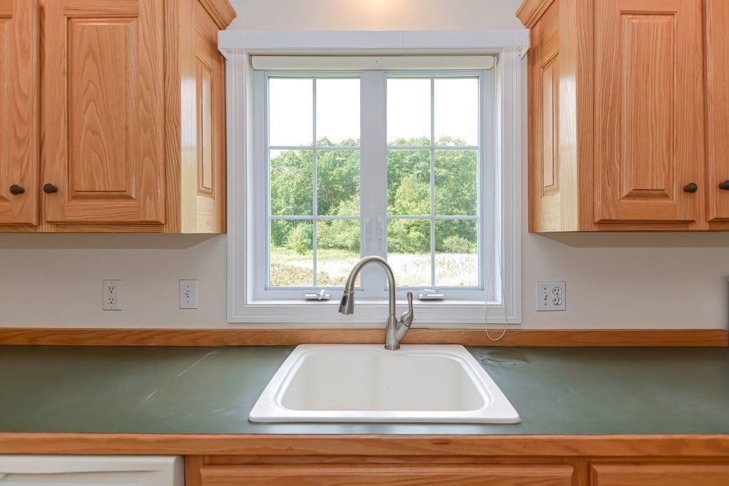 100 Barker Hill Road Townsend, MA 01469 - Photo 9 of 27 Gallery Image 9