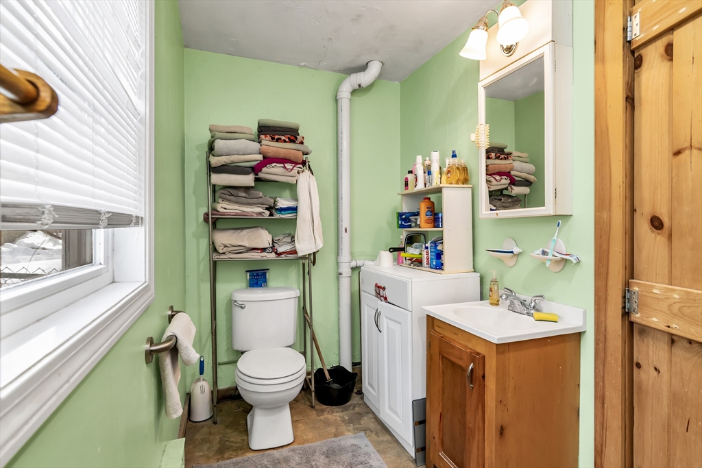 1 Poplar Road Halifax, MA 02338 - Photo 18 of 29