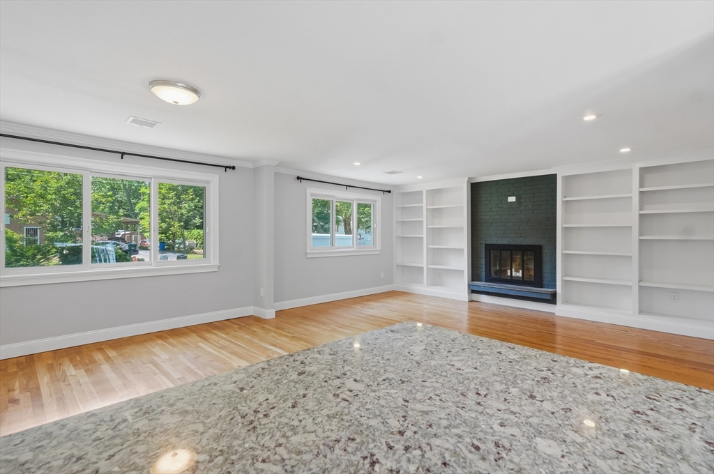 129 Marked Tree Road Holliston, MA 01746 - Photo 11 of 41 Gallery Image 11
