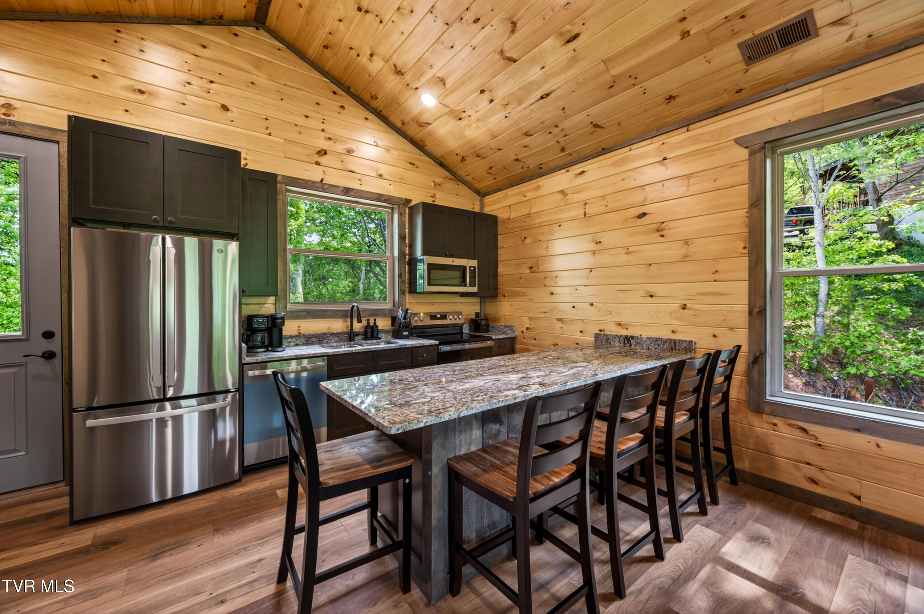 756 Ski View Lane Sevierville, TN 37876 - Photo 7 of 48 DSC_8125