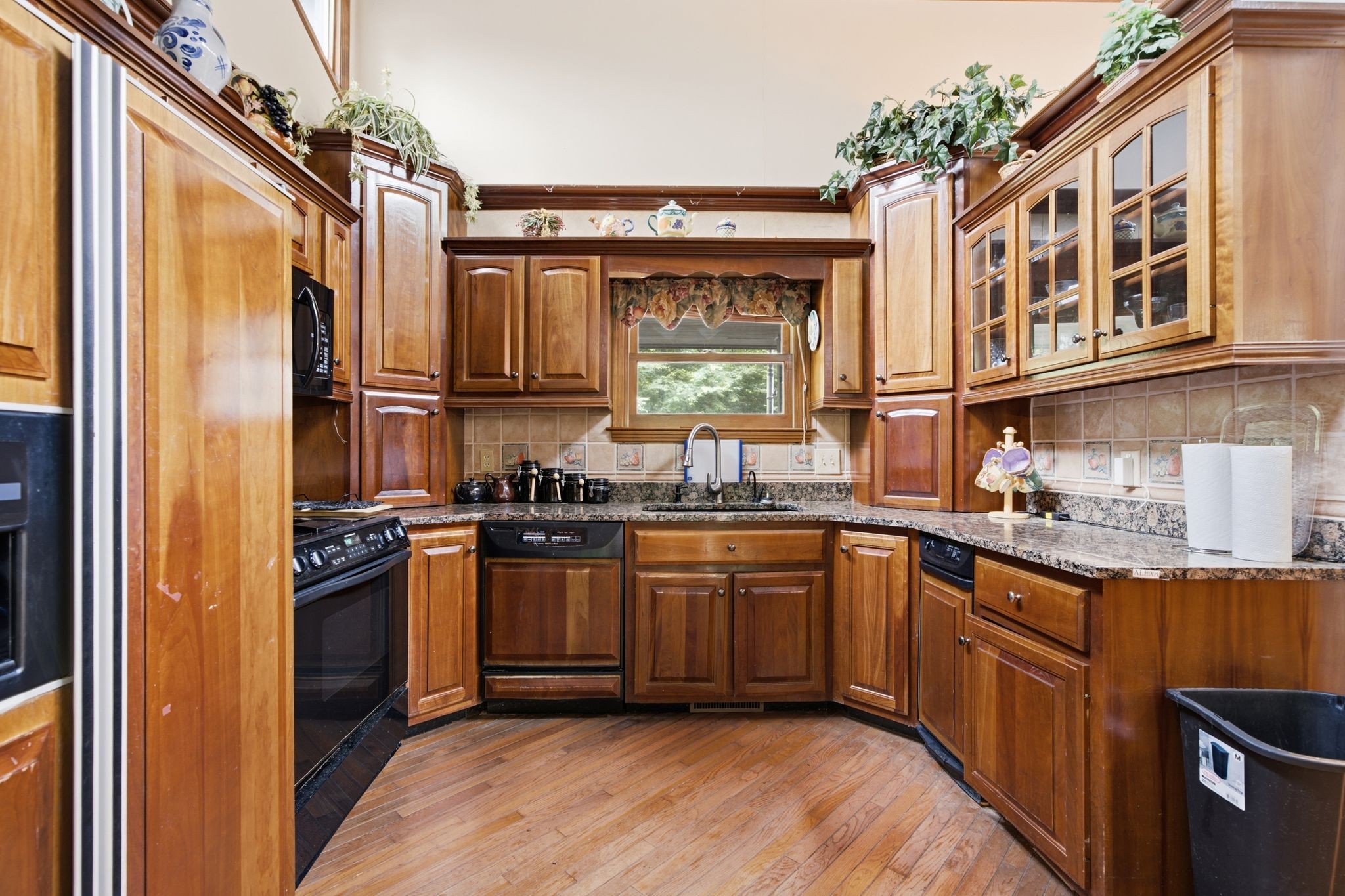 508 Old Stagecoach Road Erin, TN 37061 - Photo 7 of 30 Gallery Image 7