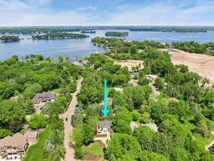 $750,000 | 5685 Howards Point Road, Excelsior, MN 55331