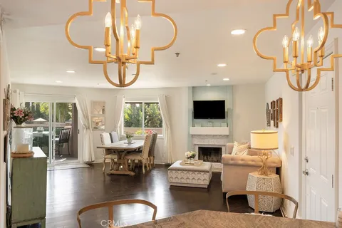 $899,000 | 400 Lake Street, Unit 105, Huntington Beach, CA 92648