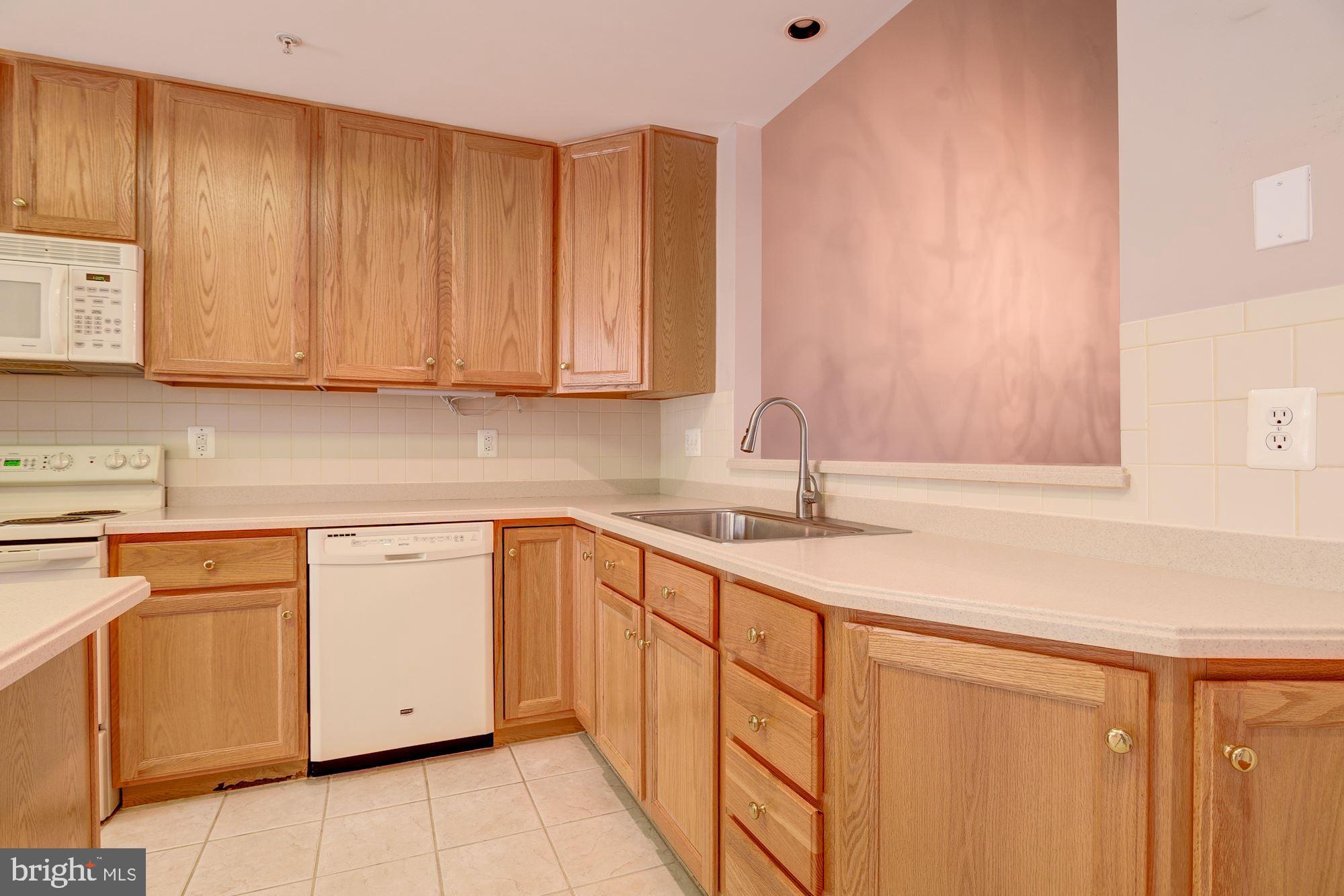 307 Colony Point Place Edgewater, MD 21037 - Photo 17 of 60