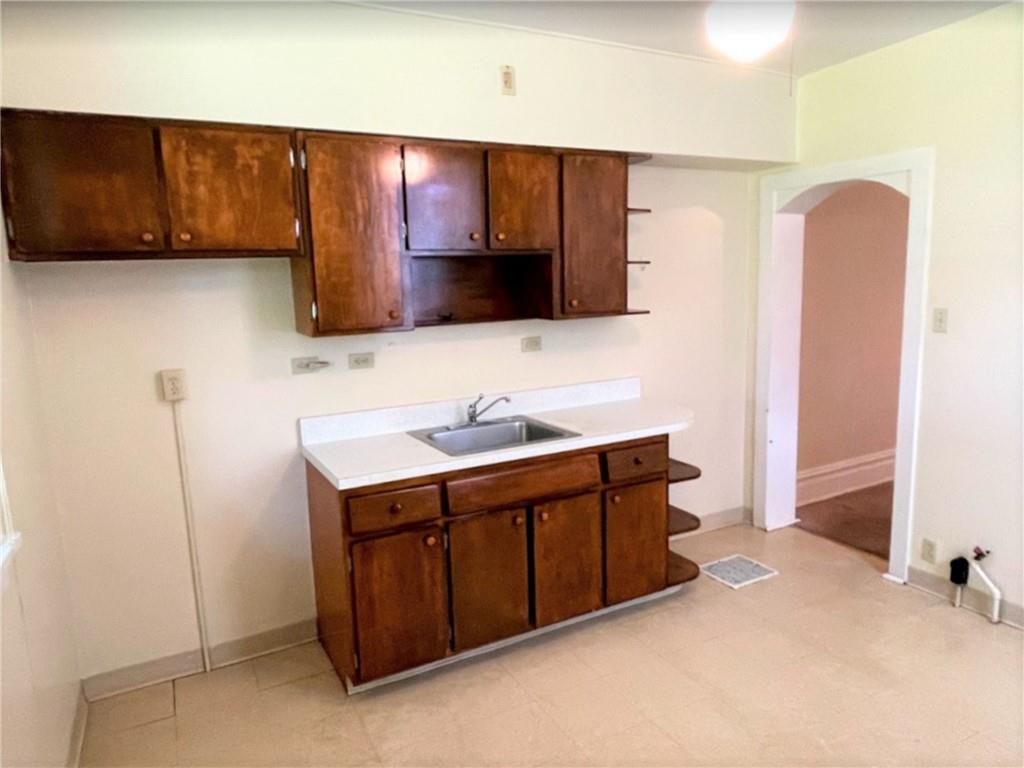 1214 Valley Street McKees Rocks, PA 15136 - Photo 2 of 12