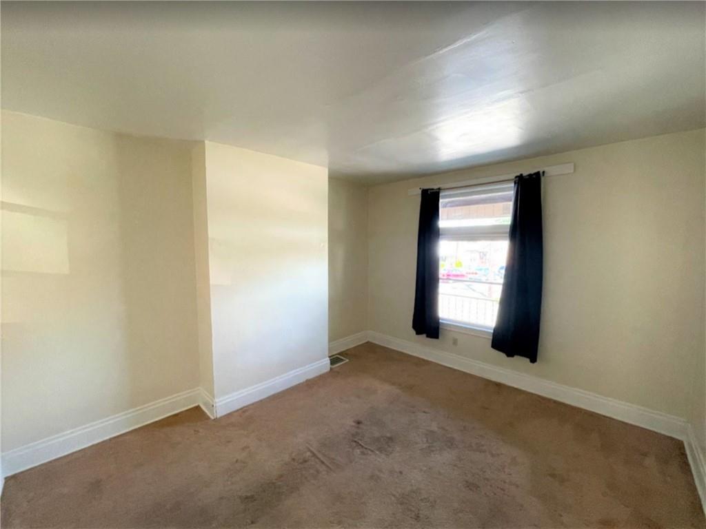 1214 Valley Street McKees Rocks, PA 15136 - Photo 5 of 12