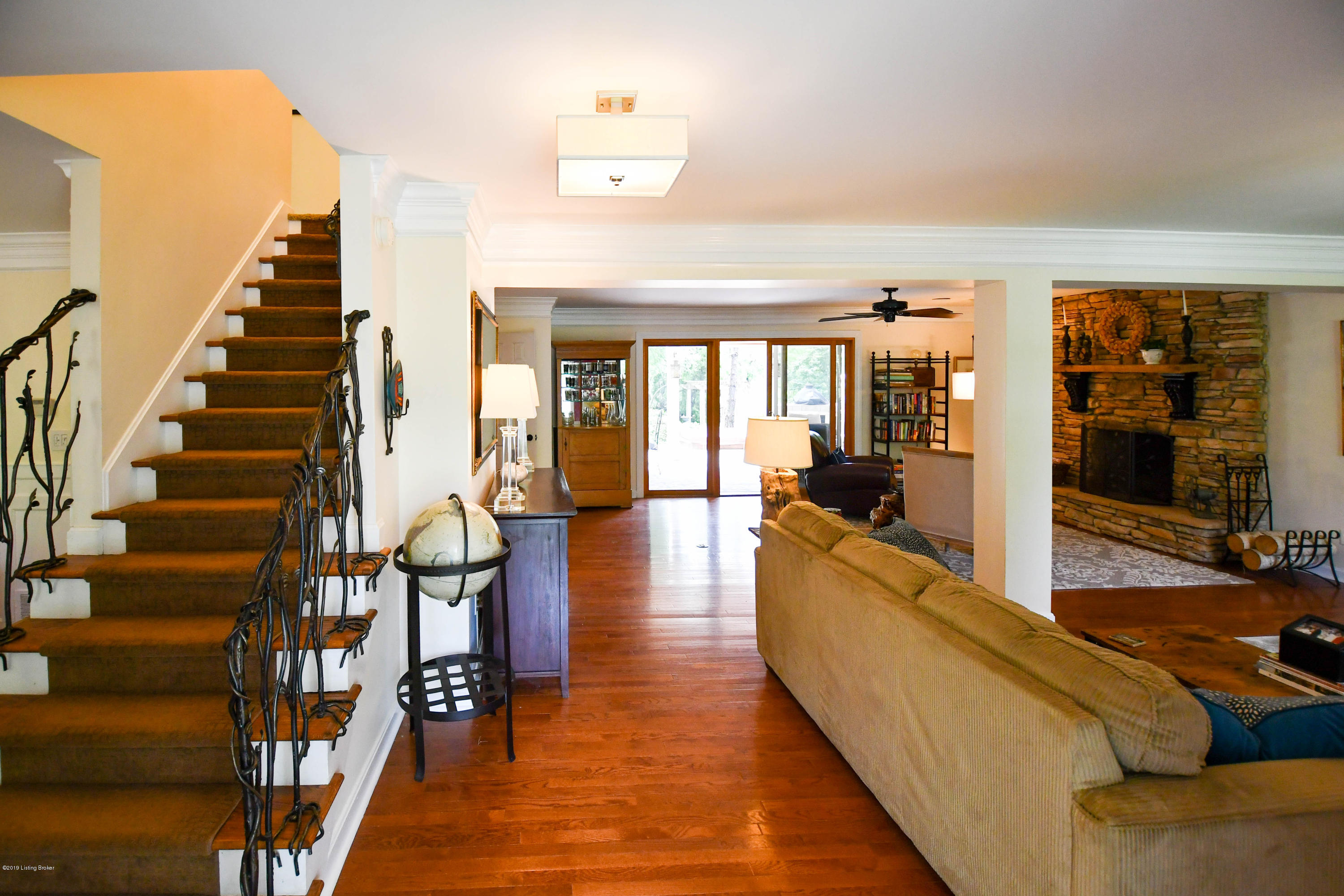 1907 Landing Road Prospect, KY 40059 - Photo 2 of 71 DSC_4749