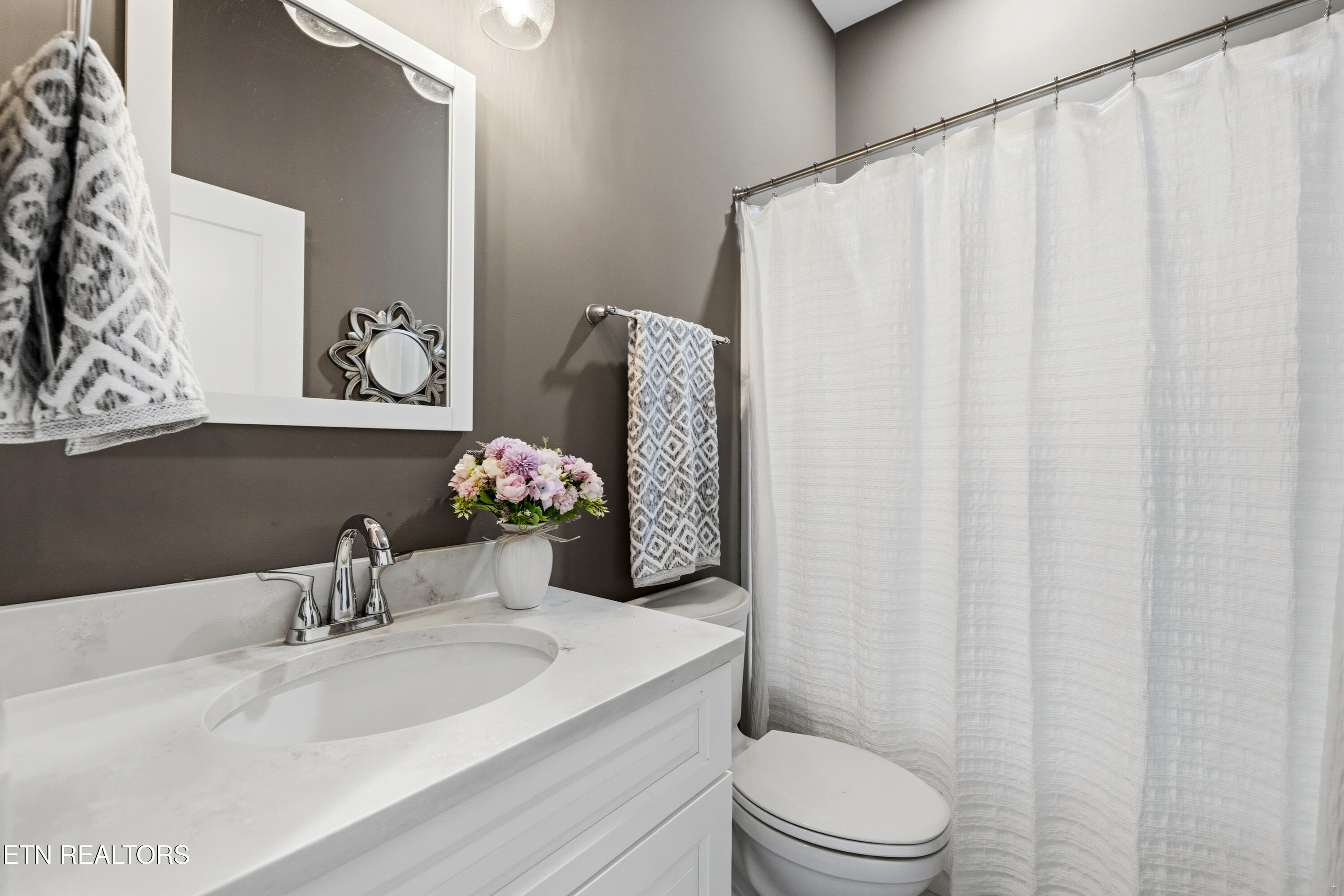 3385 Russell Brothers Road Sharps Chapel, TN 37866 - Photo 24 of 59 Main Level Guest Bathroom