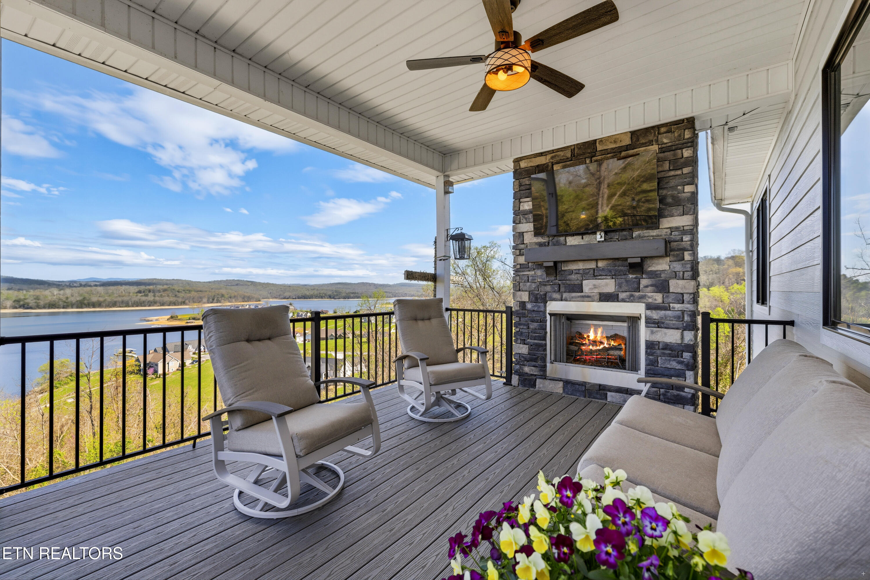 3385 Russell Brothers Road Sharps Chapel, TN 37866 - Photo 28 of 59 Main Level Deck