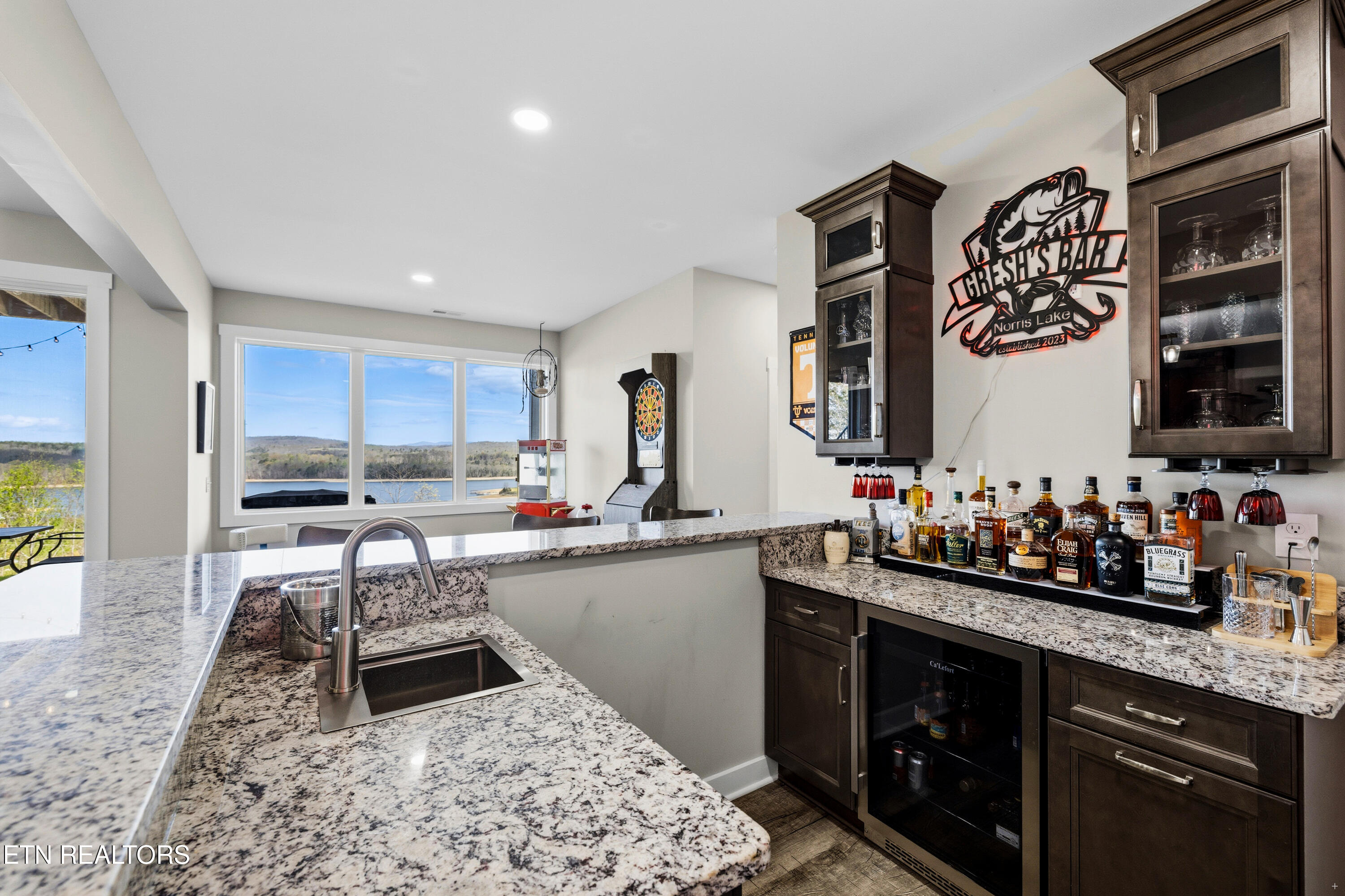 3385 Russell Brothers Road Sharps Chapel, TN 37866 - Photo 35 of 59 Full Bar