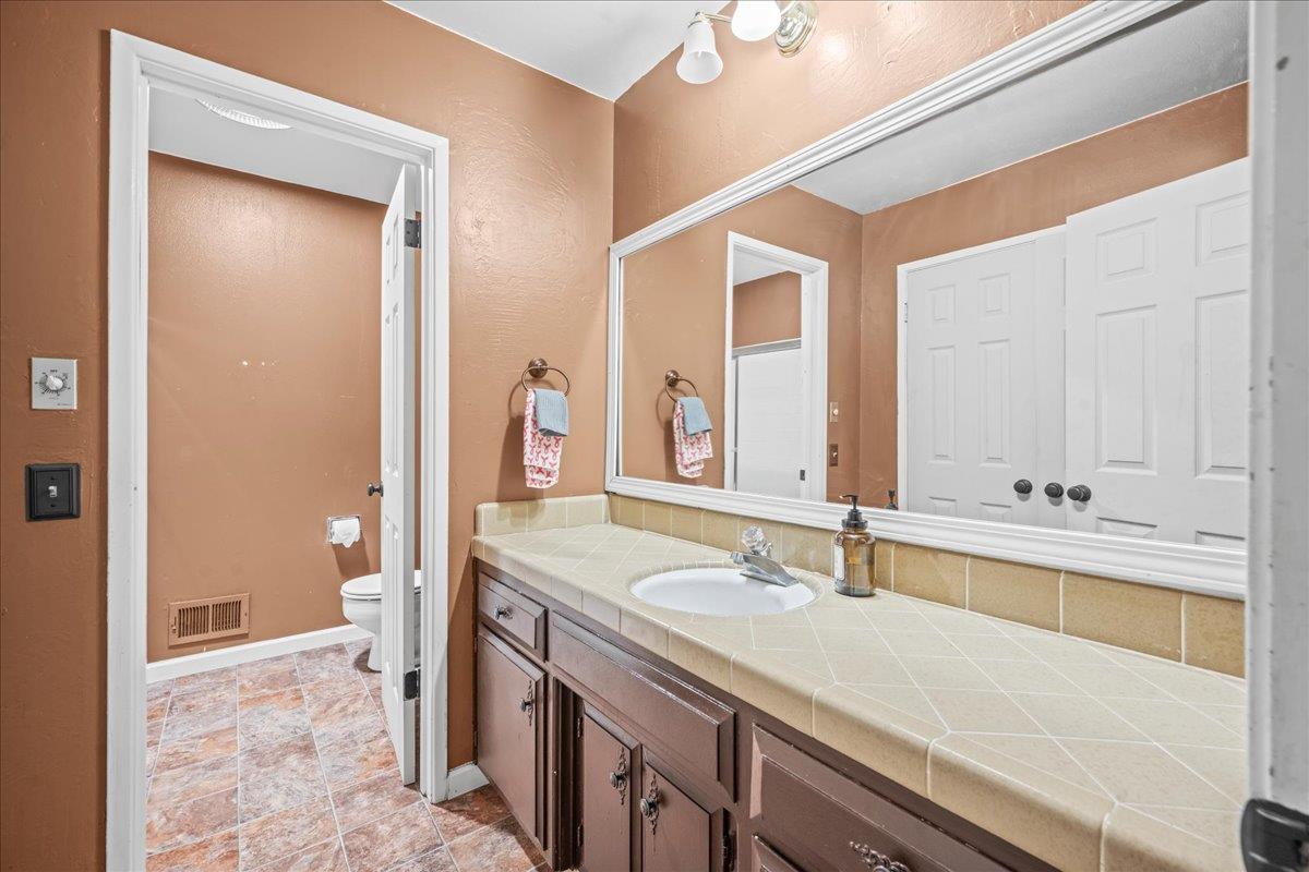 6929 Lisa Marie Way Carmichael, CA 95608 - Photo 26 of 50