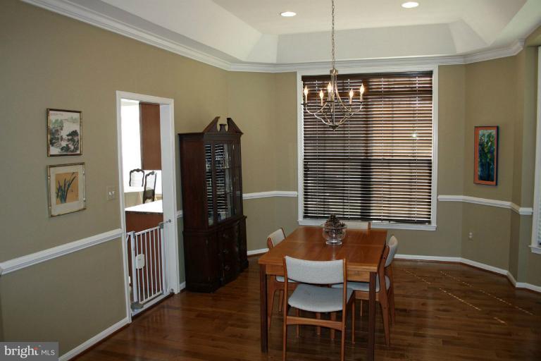 6900 Granite Ridge Court Baltimore, MD 21209 - Photo 22 of 30 Dining Room