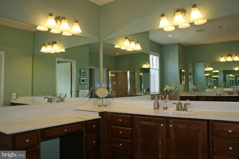 6900 Granite Ridge Court Baltimore, MD 21209 - Photo 24 of 30 Bath (Master)