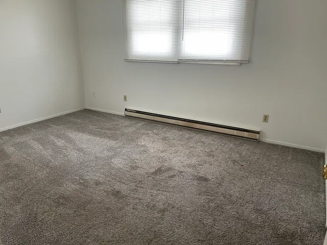 $1,350 | 650 North 11th Street, DeKalb, IL 60115