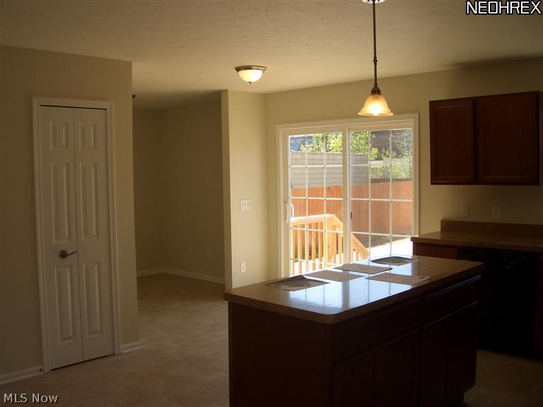 3666 Strathavon Road Cleveland, OH 44120 - Photo 5 of 20