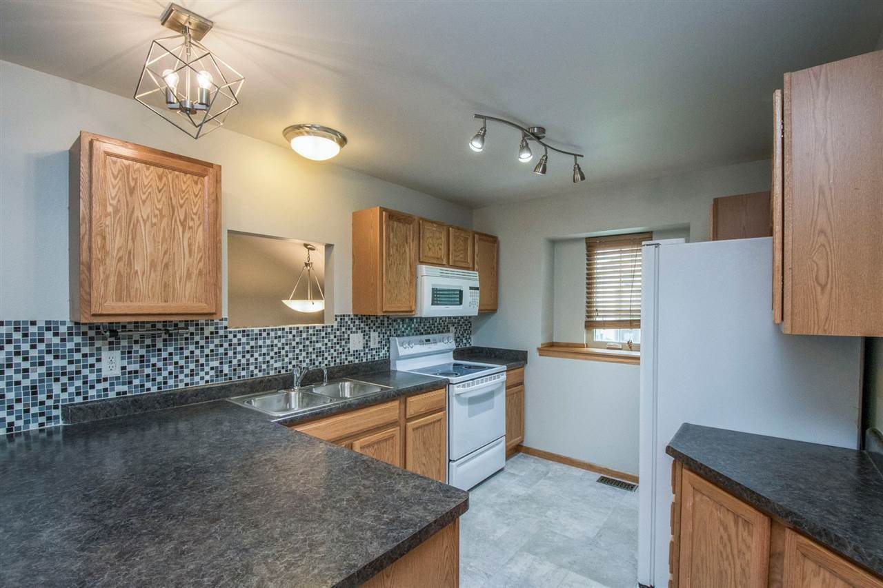 765 Rachael Street North Liberty, IA 52317 - Photo 6 of 23 Gallery Image 6