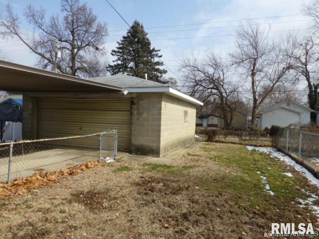 2242 Yale Boulevard Springfield, IL 62703 - Photo 13 of 14