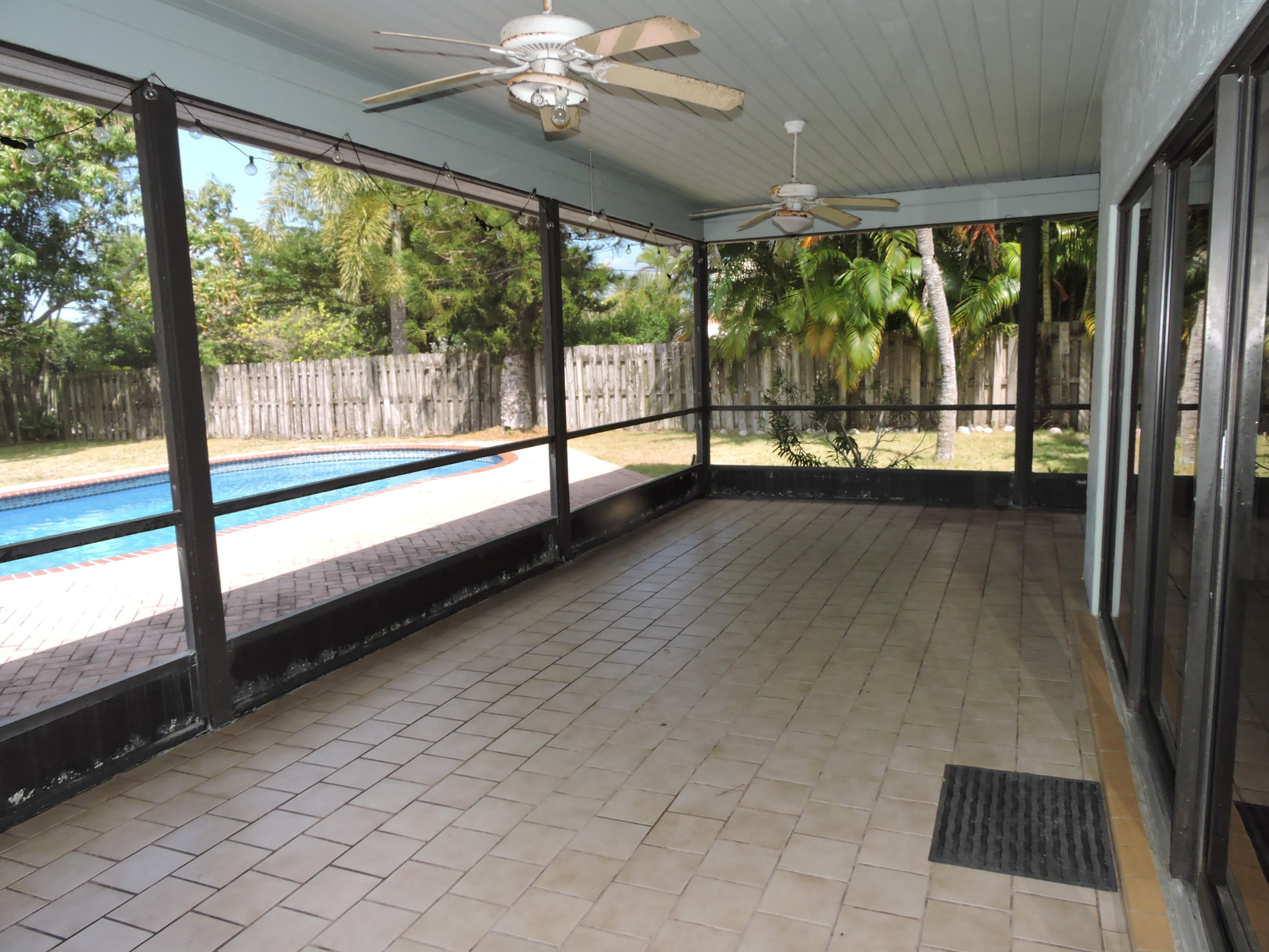 493 Northwest 6th Street Boca Raton, FL 33432 - Photo 15 of 23 2020-04-07 15.33.50