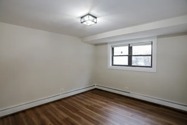 $2,000 | 9020 Lamon Avenue, Unit GW, Skokie, IL 60077