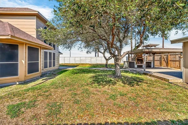 $2,695 | 7502 Fred's Folly Drive, Corpus Christi, TX 78414