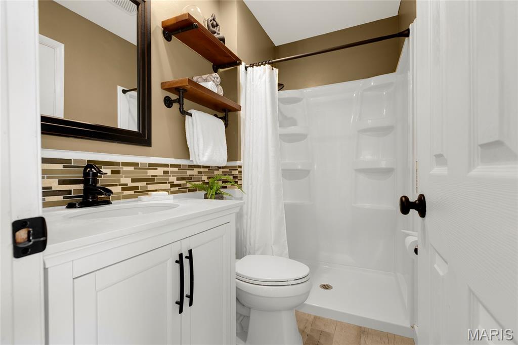 1417 Autumn Leaf Drive Ballwin, MO 63021 - Photo 12 of 27