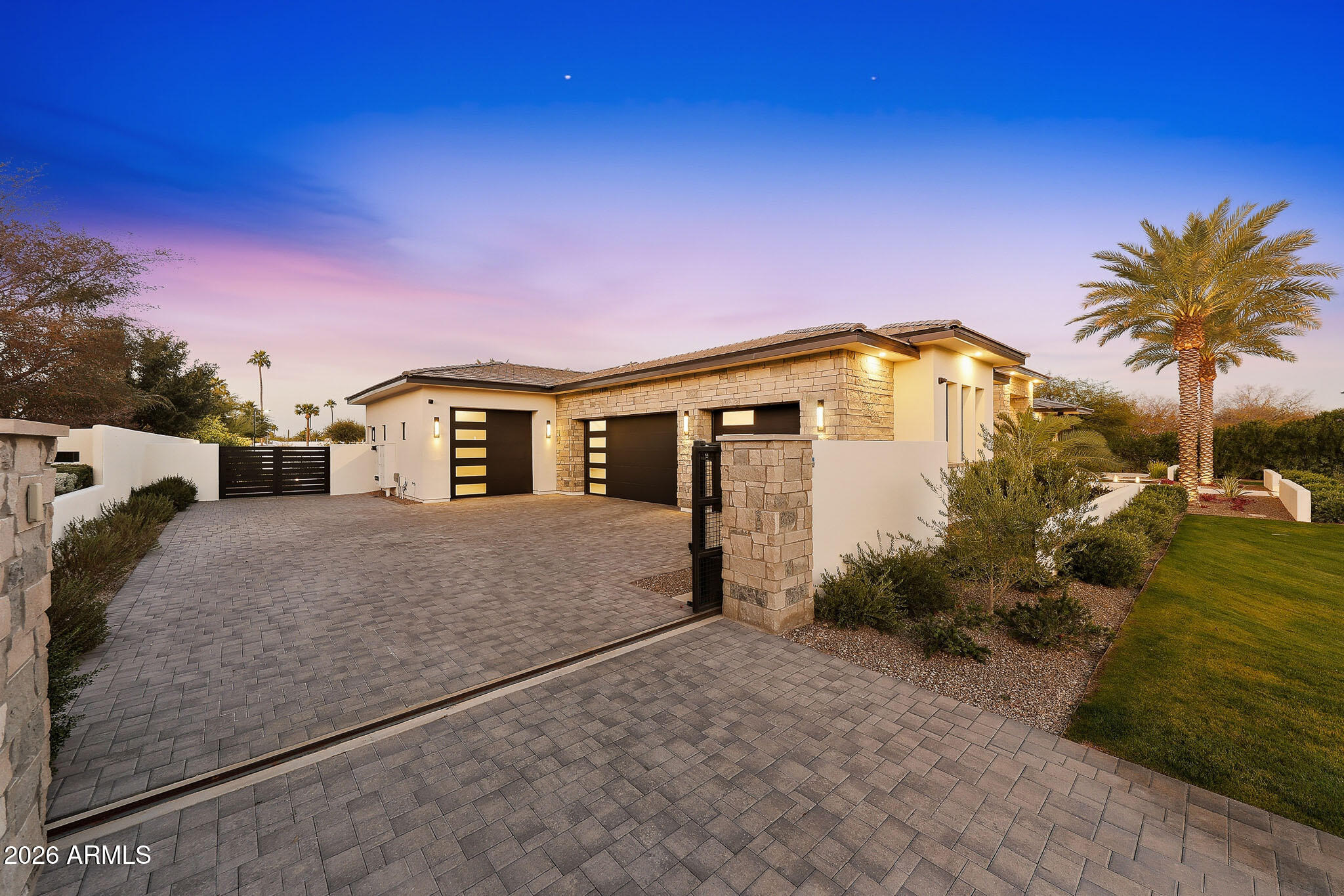 5102 East Butler Drive Paradise Valley, AZ 85253 - Photo 5 of 111 1 (5)